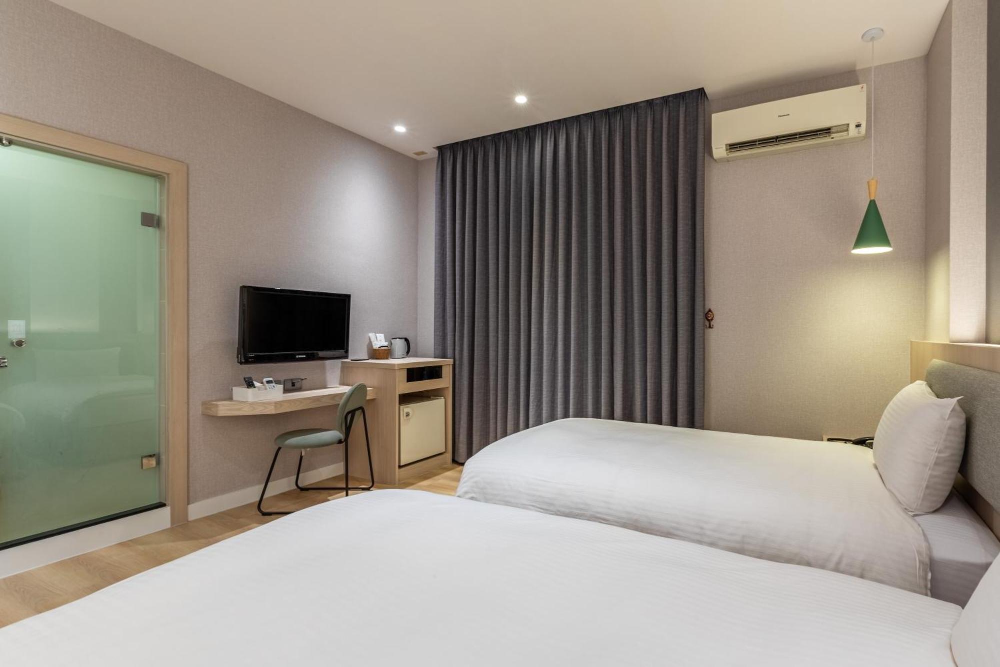 Fu Hsiang Hotel Yilan Cameră foto